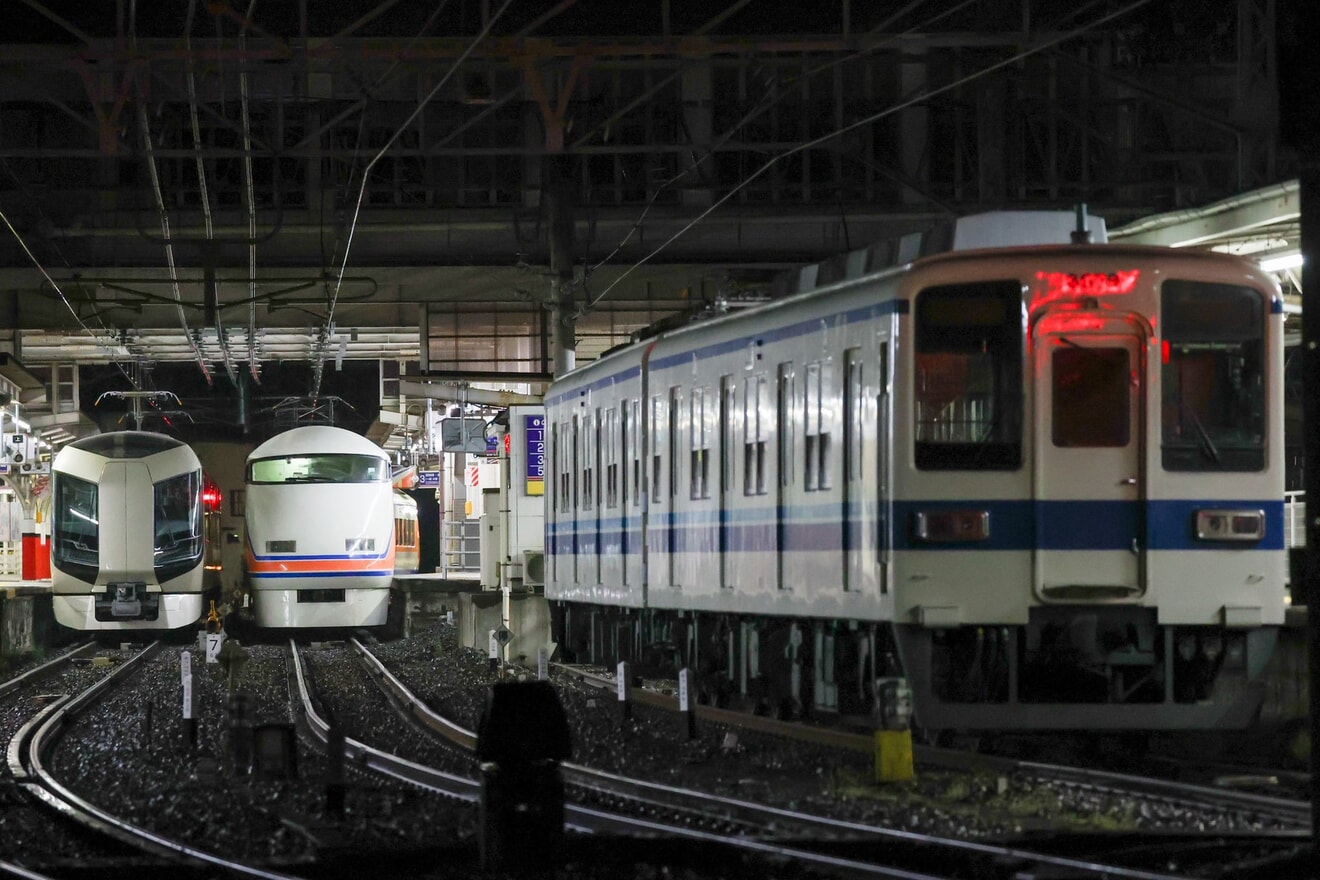 【東武】100系「スペーシア」104F廃車回送の拡大写真