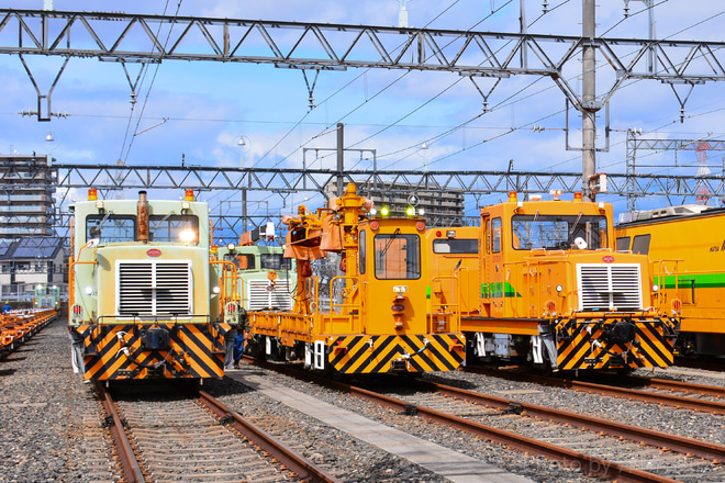 【近鉄】「線路ではたらく車両大集合 作業用機械車撮影会」開催 を西大寺検車区宮津車庫で撮影した写真