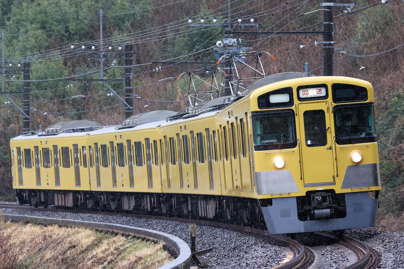 【西武】新2000系2521F横瀬へ廃車回送の拡大写真