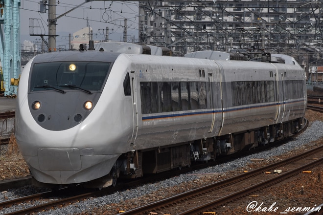 【JR西】681系W15編成吹田総合車両所出場試運転を岸辺駅で撮影した写真