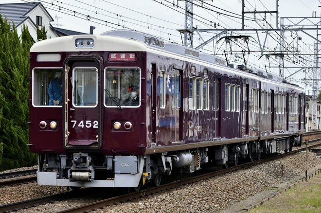 【阪急】7300系7302Fが試運転を実施を不明で撮影した写真
