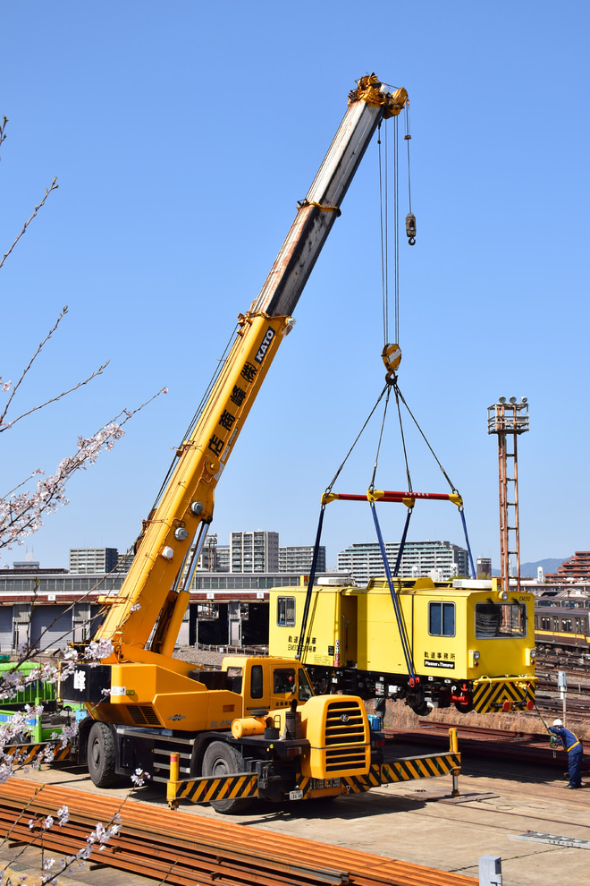 【名市交】軌道事務所EM30E 310号車 陸送を藤が丘工場で撮影した写真