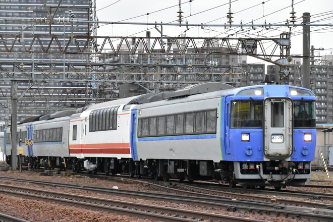 【JR北】新特急色に復刻されたキロ182-504運行開始