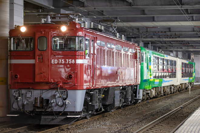 【JR東】風っこ仙山線春風号 送り込みを仙台駅で撮影した写真