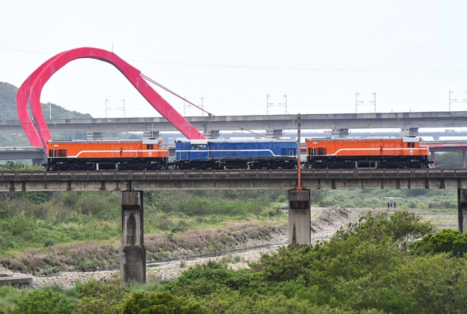【台鐵】R0型R6が富岡車両基地へ回送を苗栗~豐富間で撮影した写真