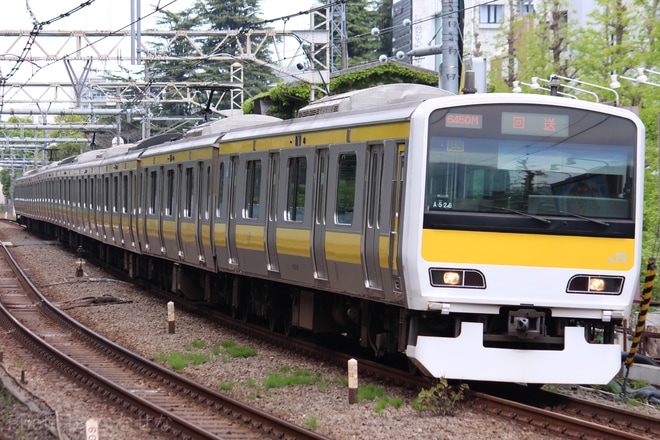 【JR東】E231系ミツA526編成 東京総合車両センター入場を原宿駅で撮影した写真