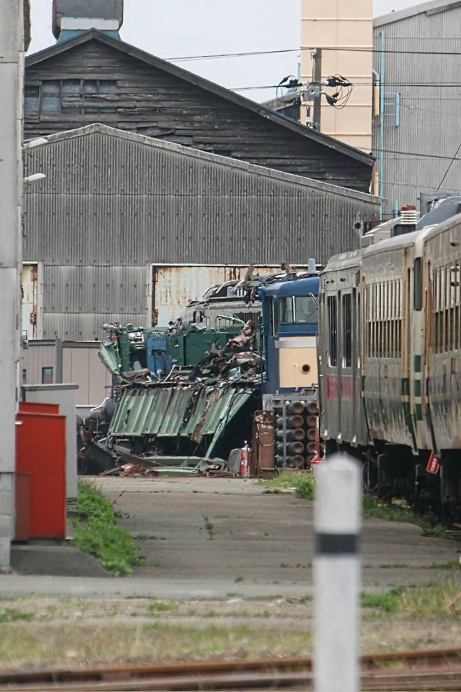 【JR東】EF60-19が秋田総合車両センターで解体中