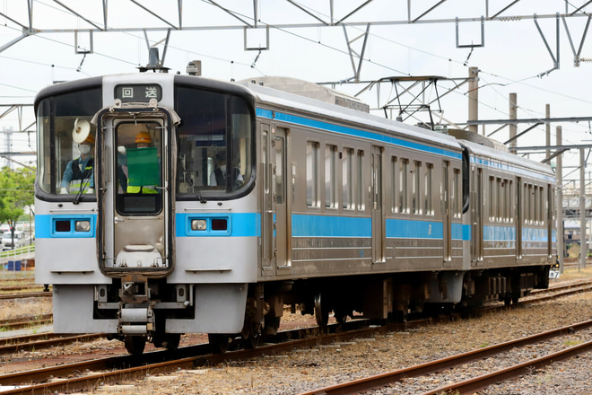 【JR四】7000系電車7102+7001が多度津工場出場を多度津駅で撮影した写真