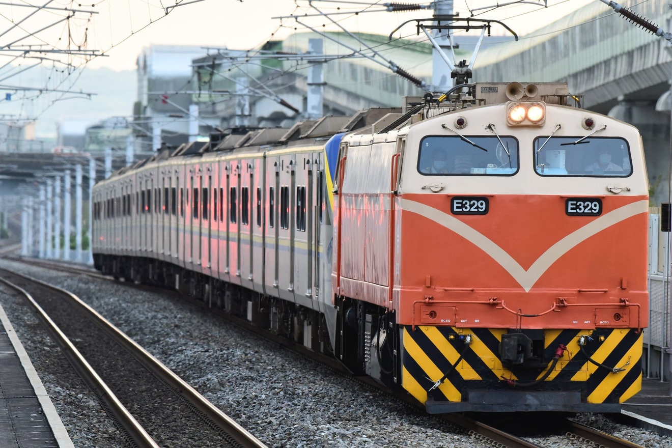 【台鐵】EMU800型EP809、EP810富岡車両基地回送の拡大写真