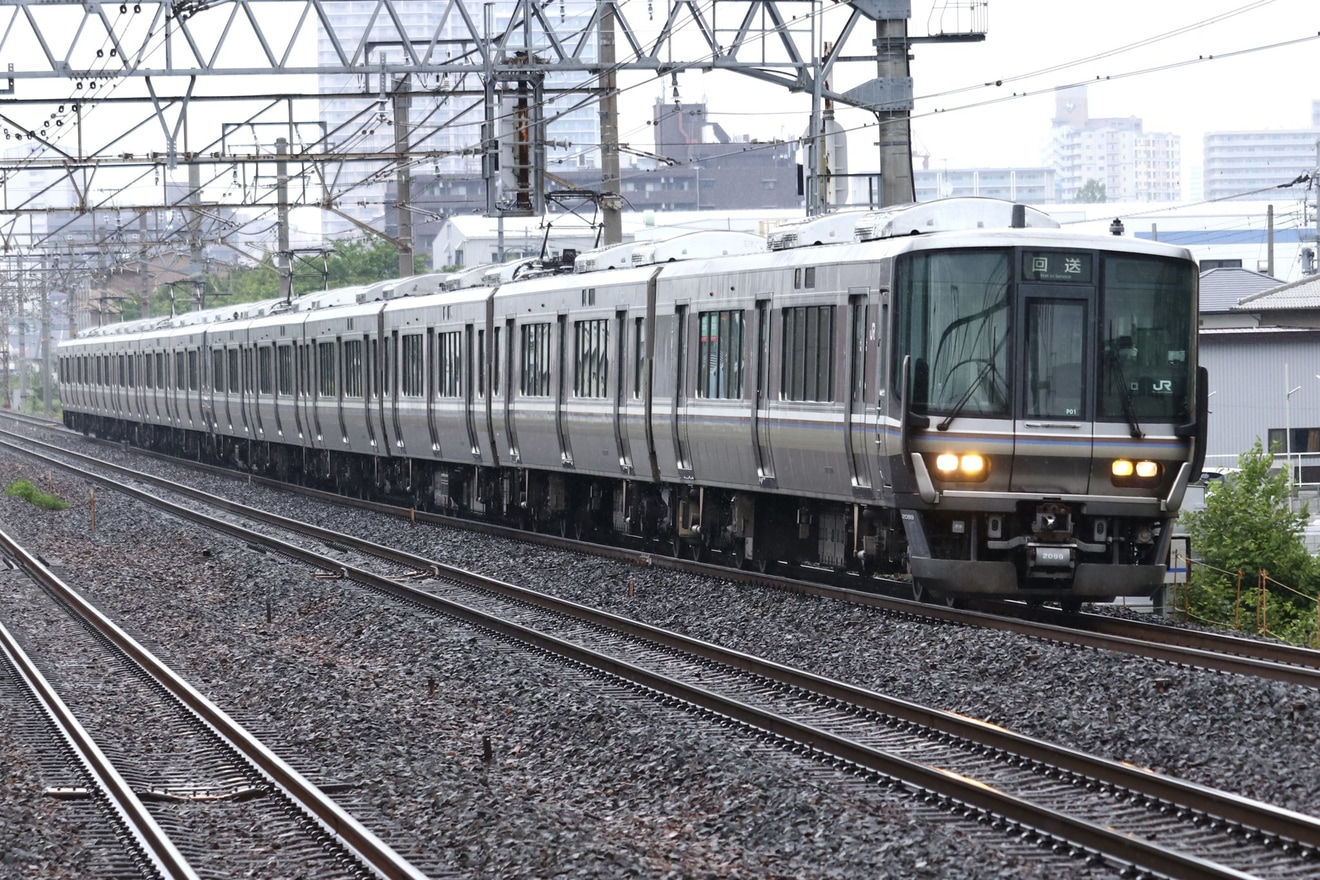 【JR西】223系P02編成+P01編成(京都車)がJR琵琶湖線で運転の拡大写真