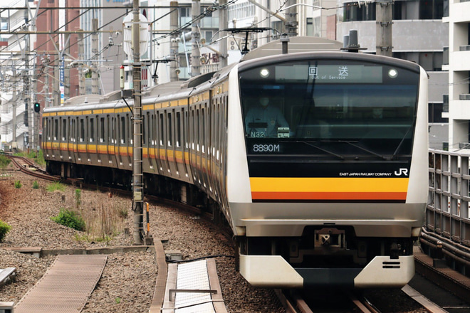 【JR東】E233系N32編成東京総合車両センター入場回送を恵比寿駅で撮影した写真