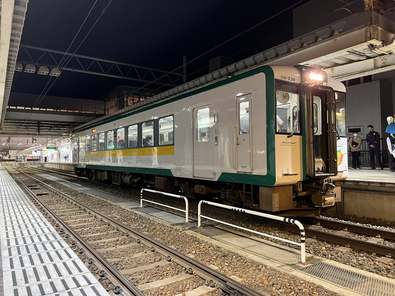 【JR東】陸羽西線全線運休前最後の運転の拡大写真