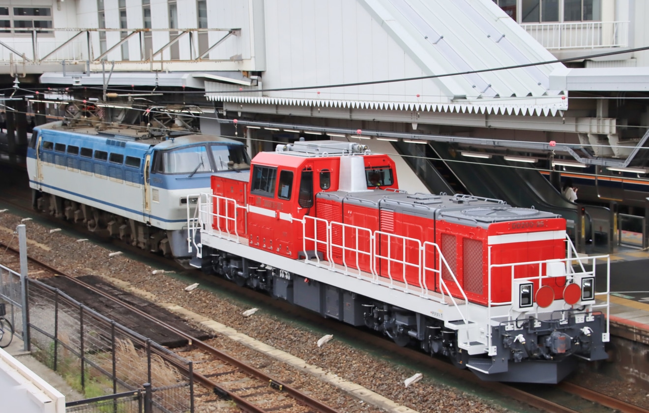 【JR貨】DD200-25川崎車両出場甲種輸送の拡大写真