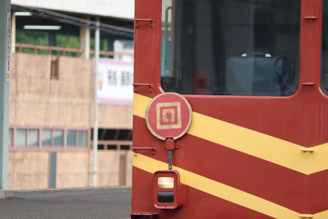 【近鉄】6432系Mi26五位堂検修車庫入場回送を橿原神宮前駅で撮影した写真