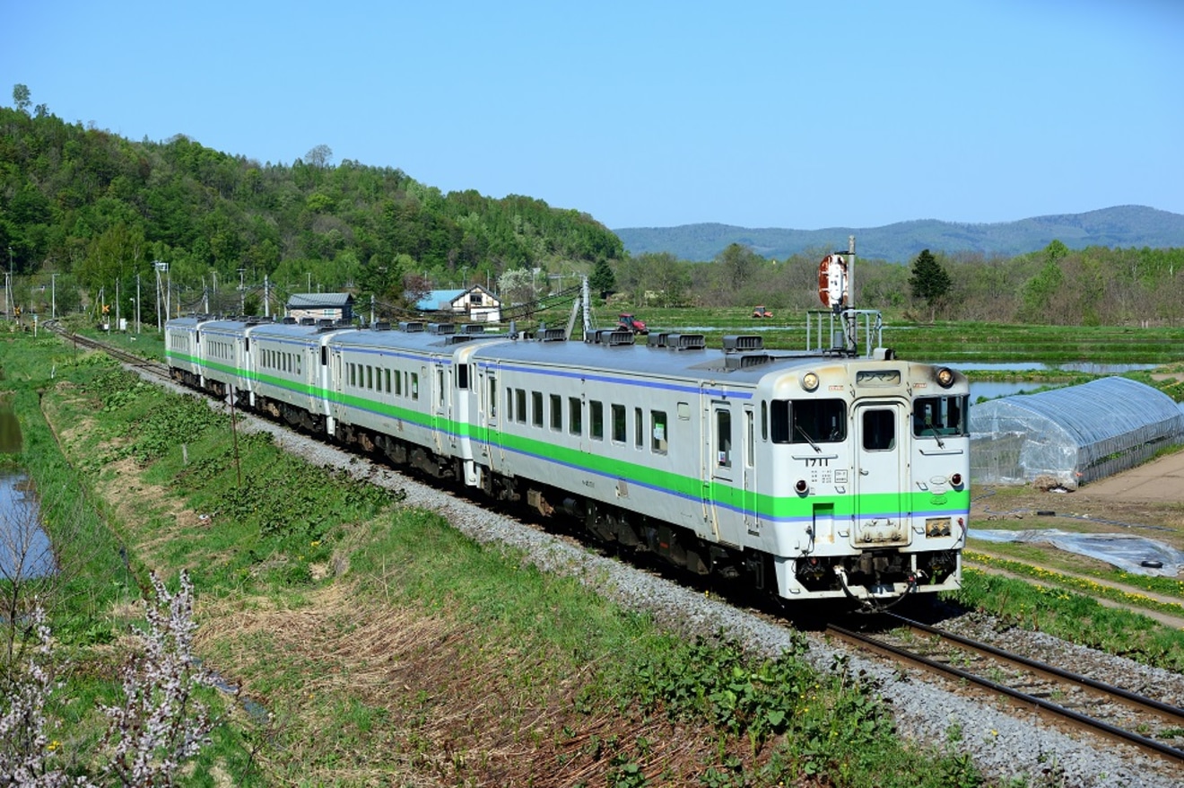 【JR北】キハ40形5両釧路運輸車両所へ廃車のため回送の拡大写真