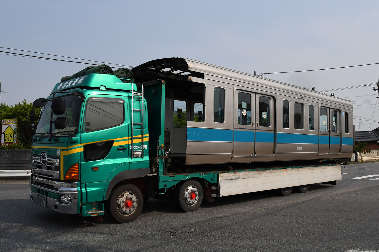 【小田急】1000形1754×6(1754F)新宿方2両 廃車・搬出の拡大写真