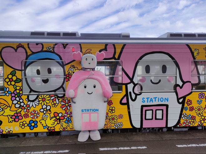 【JR四】「第2回 予土線 Fun Fun 祭り」の開催を宇和島駅で撮影した写真