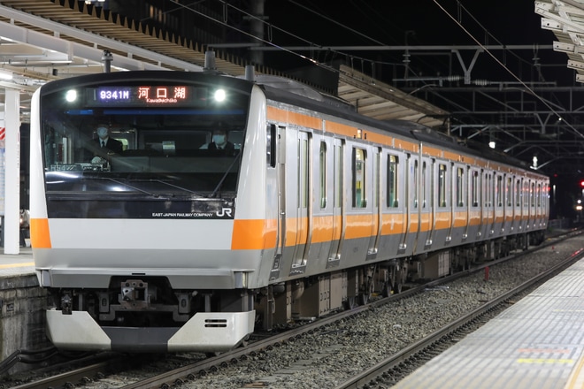 【JR東】「Episode of Roselia」の開催に伴う臨時列車を大月駅で撮影した写真