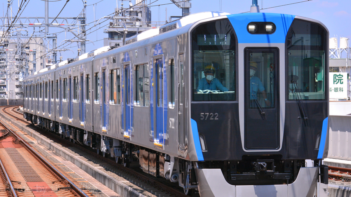 阪神電車8000系(リニューアル車)、5700系2輌セットよろしくお願い