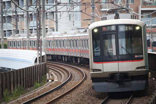 【東急】5050系4109F性能確認試運転を青葉台駅で撮影した写真