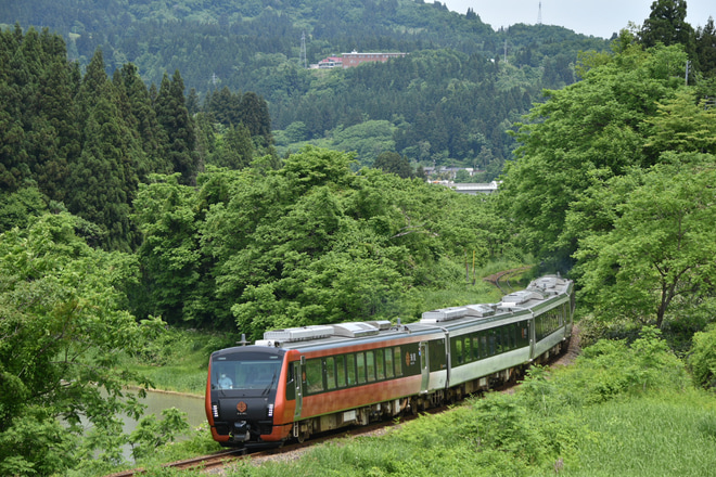 【JR東】団体臨時列車「妻有海里」運転を越後川口～内ヶ巻で撮影した写真