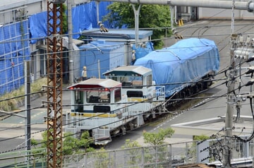 【JR東】EF58-61が東京総合車両センター内で移動する