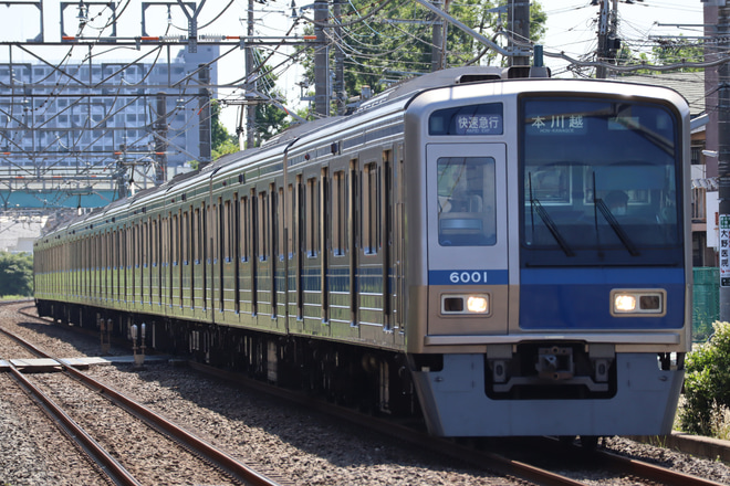 【西武】土日の快急運用に6000系が2日連続で充当を西武柳沢駅で撮影した写真