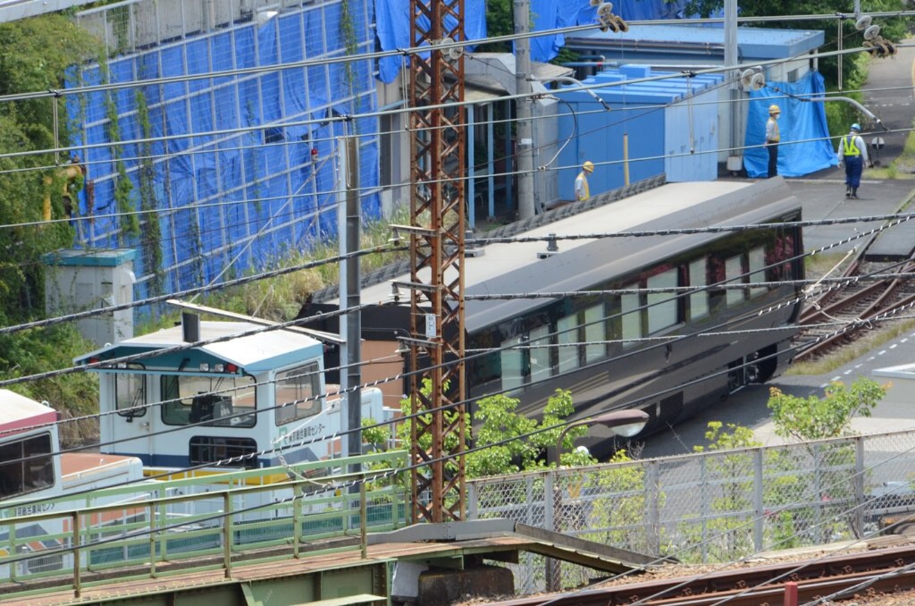 【JR東】東京総合車両センター構内でE655-1が入換の拡大写真
