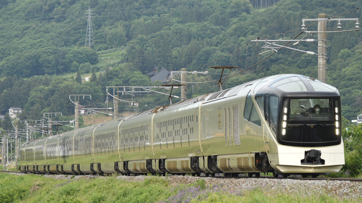 想像を超えての TRAIN SUITE 四季島 日光東照宮金杯×2 ピンバッジ×2（TRAIN その他