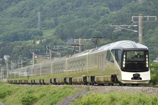 【JR東】TRAIN SUITE 四季島2022年長野コース運転を稲荷山～篠ノ井間で撮影した写真