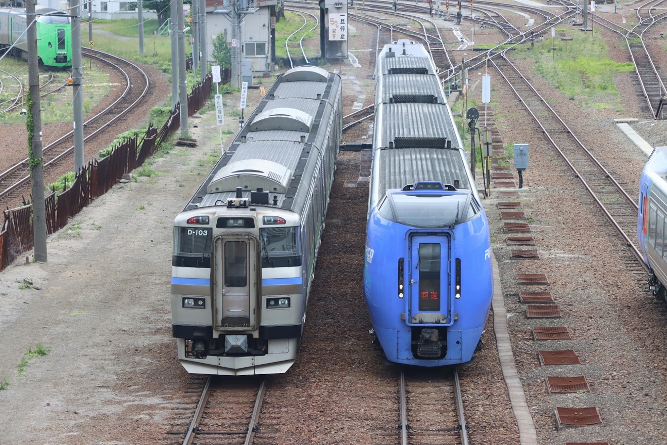 【JR北】キハ283系4両が旭川運転所へ回送の拡大写真