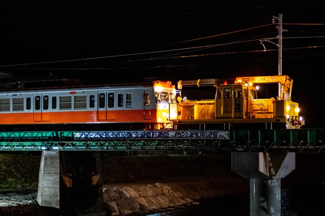 【アルピコ】 3000系 3003-3004編成が松本駅から回送を不明で撮影した写真