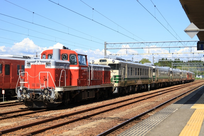 【JR東】東能代に留置されていたキハ40形6両配給輸送