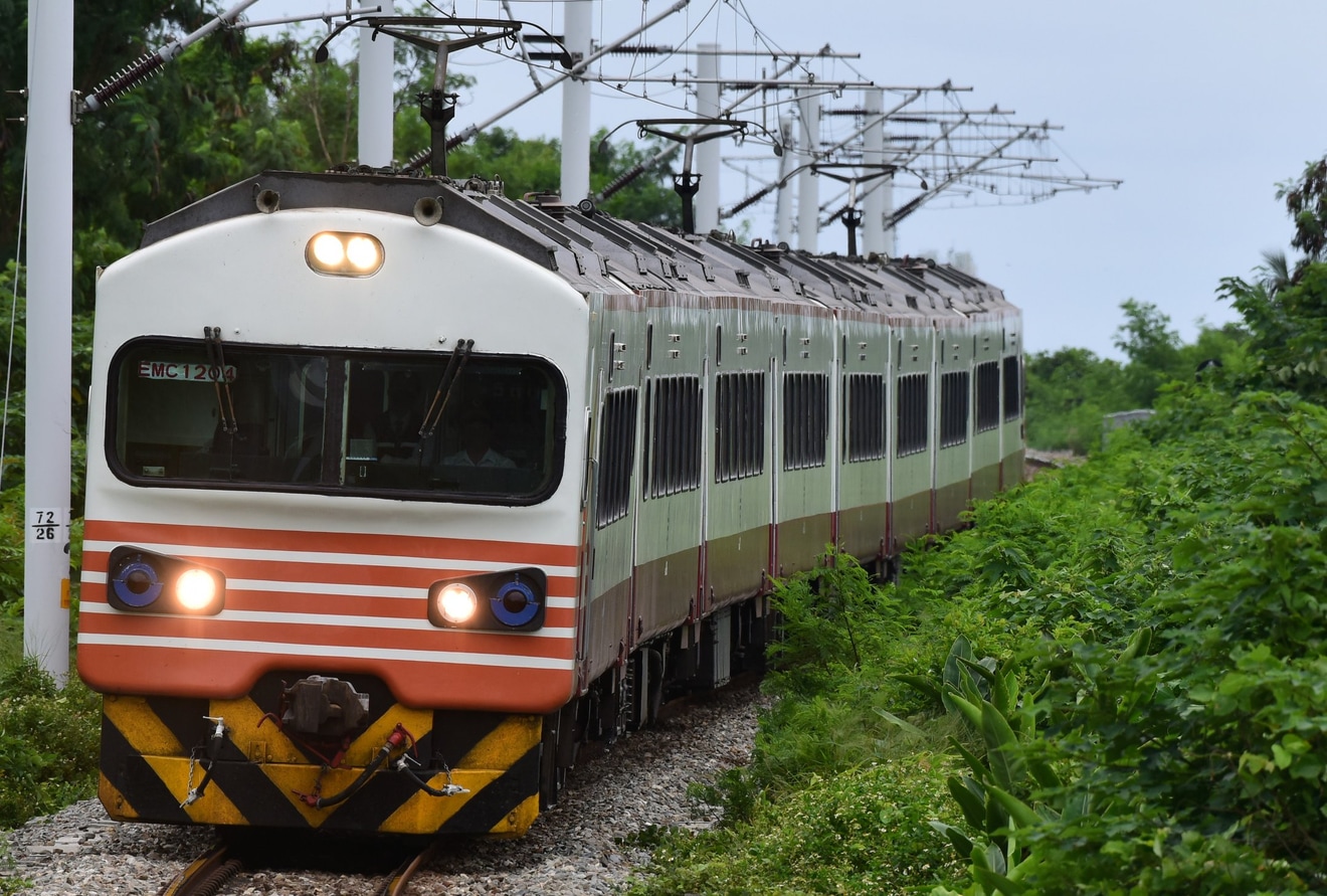 【台鐵】EMU1200型が南迴線で試運転の拡大写真
