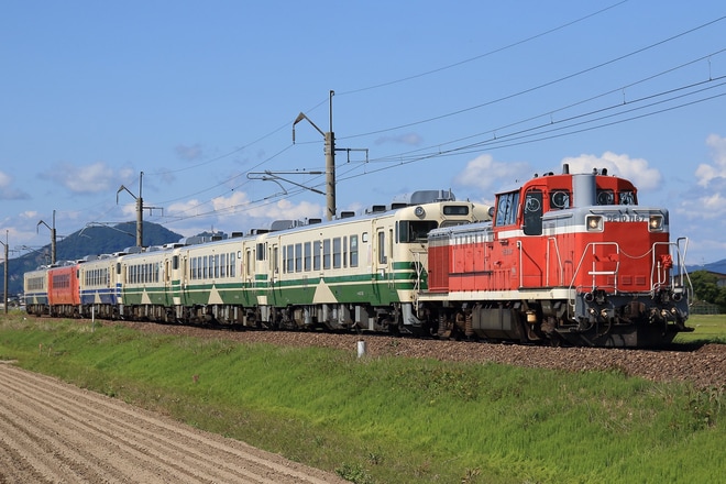 【JR東】東能代に留置されていたキハ40形6両配給輸送を不明で撮影した写真