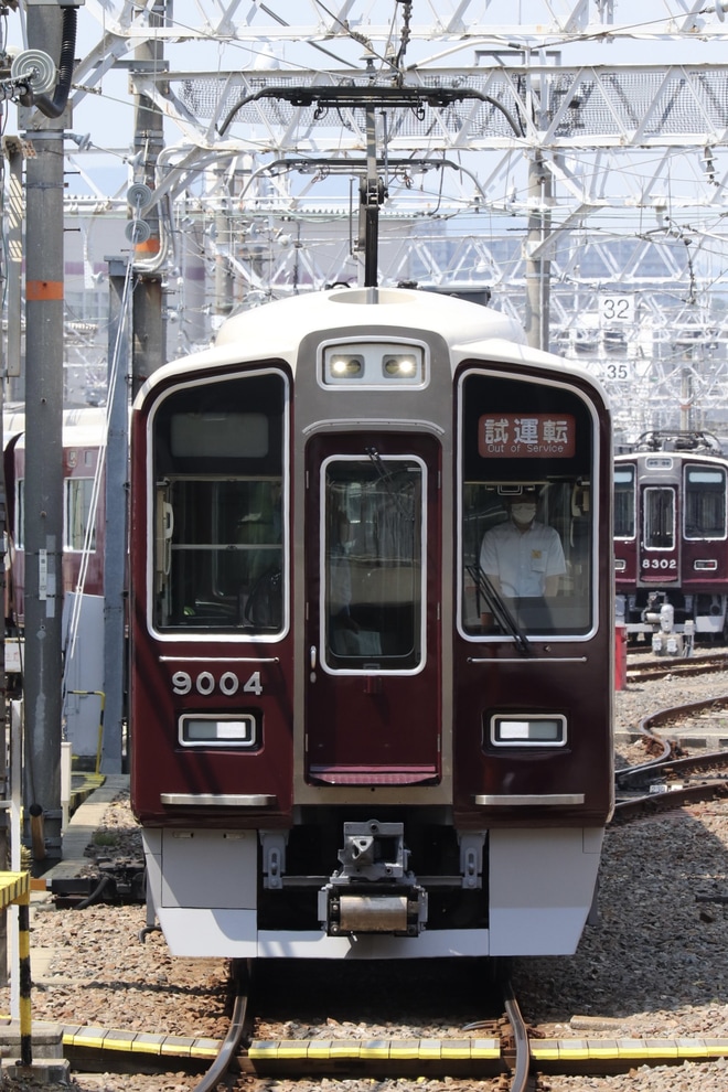 【阪急】9000系9004F正雀工場出場試運転を不明で撮影した写真