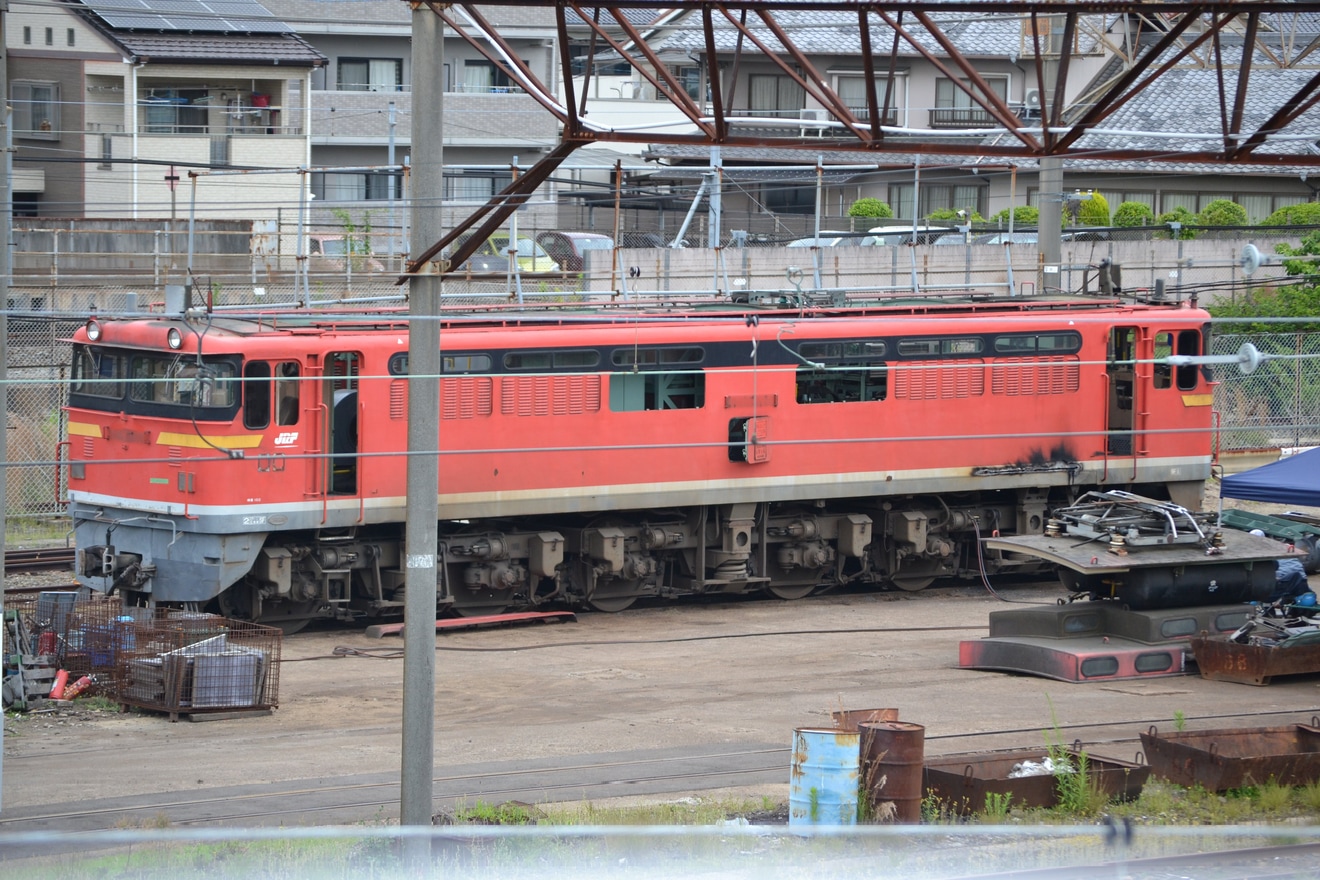 【JR貨】EF67-101が広島車両所で解体中の拡大写真
