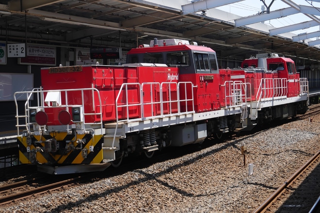 【JR貨】DD200-6牽引でHD300-32が回送で隅田川貨物駅へを三郷駅で撮影した写真