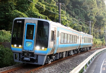 【JR四】「特急しおかぜ運行開始50周年記念 -甦るふたつの「D」-キハ185系＆2000系 松山運転所日帰りの旅」ツアー(2)