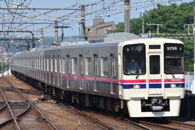 【京王】7000系7424F+9000系9706Fが試運転を 京王多摩センター駅で撮影した写真