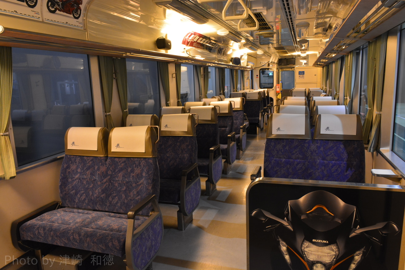 【JR西】京都鉄博で若桜鉄道「隼ラッピング列車」展示の拡大写真