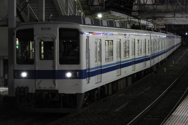 【東武】8000系81119F+8184Fの救援回送を坂戸駅で撮影した写真