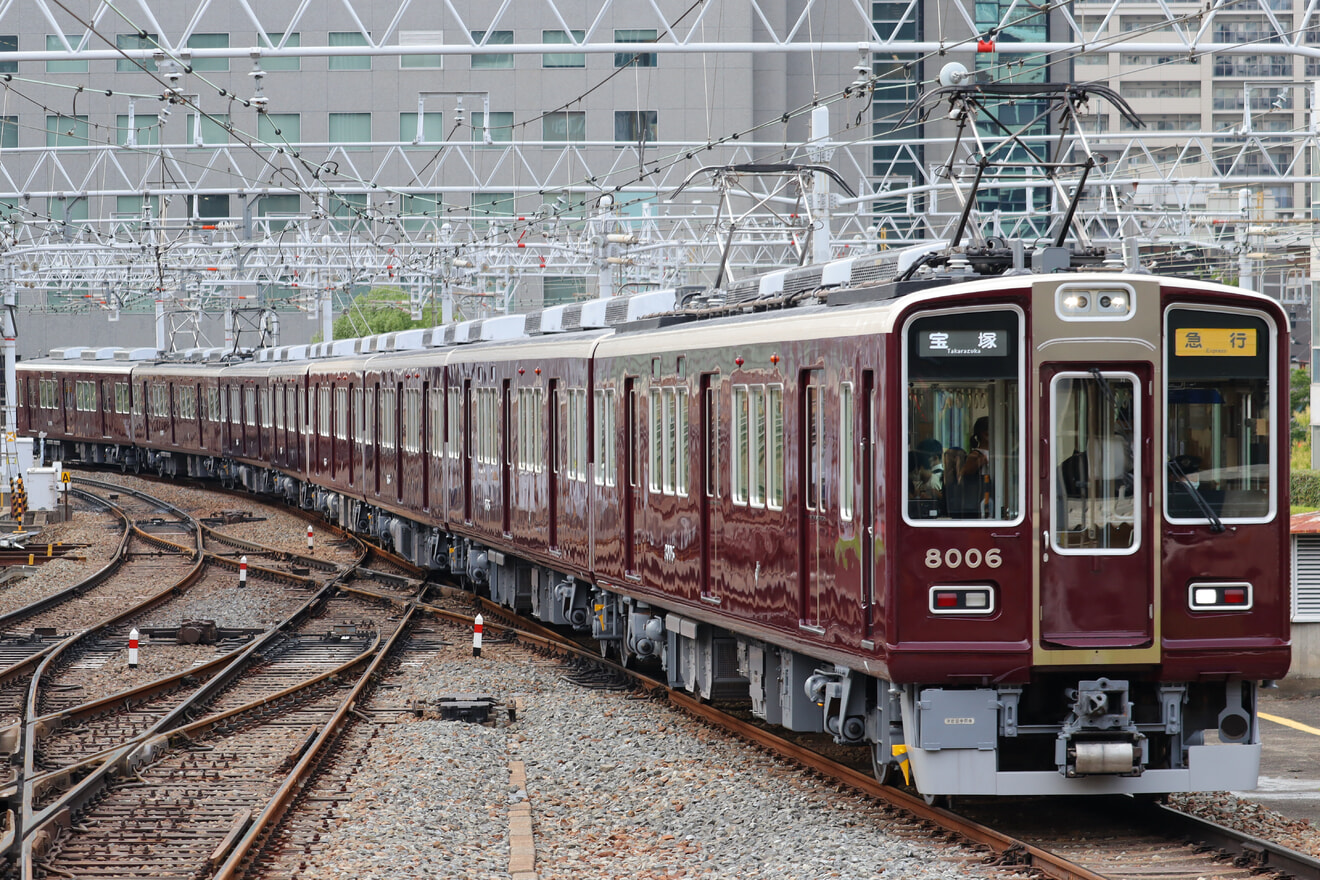 【阪急】8000系8006Fが営業運転復帰の拡大写真