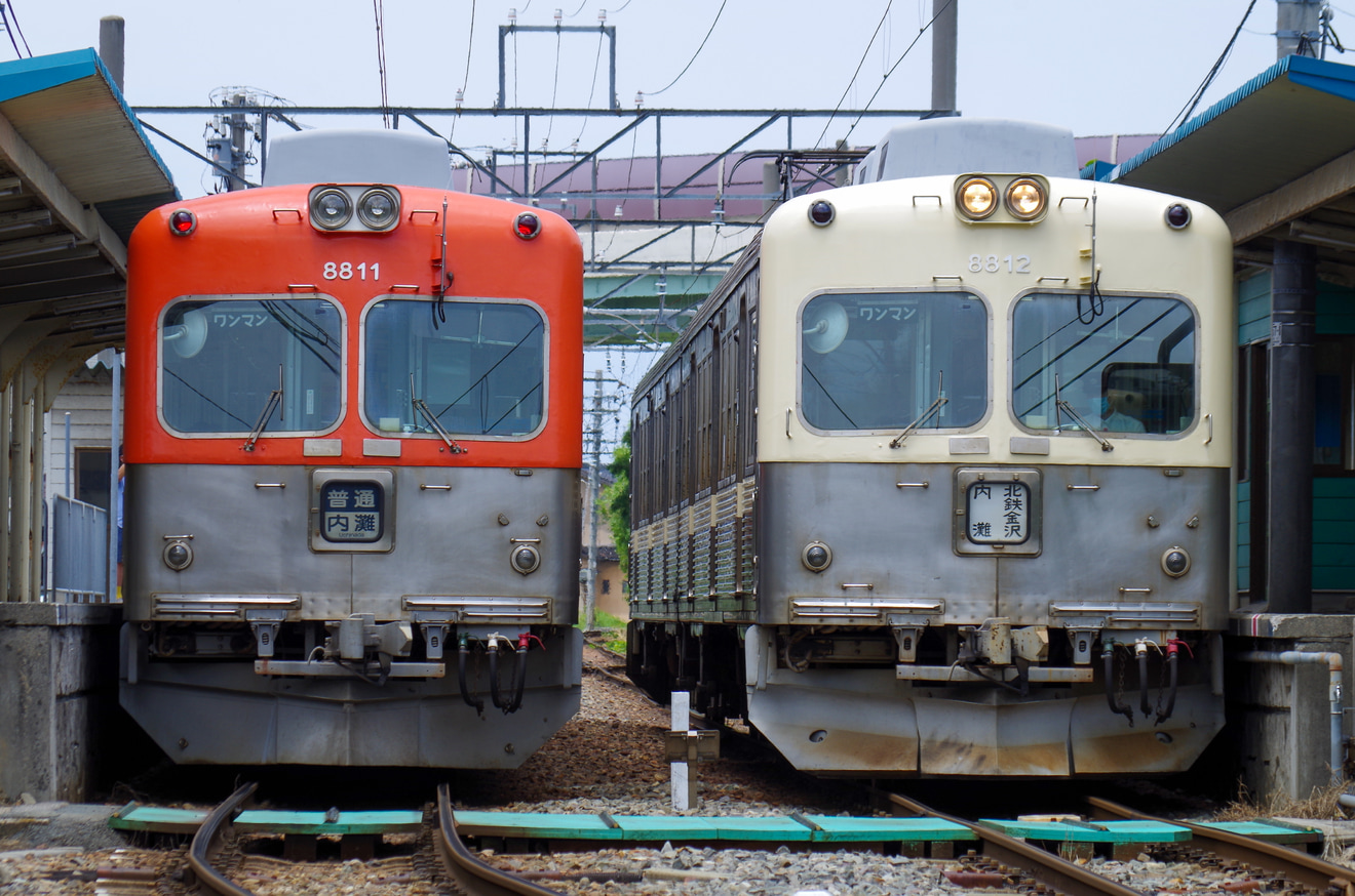 【北鉄】8000系8802編成が京王井の頭線運行当時復刻塗装で営業運転の拡大写真