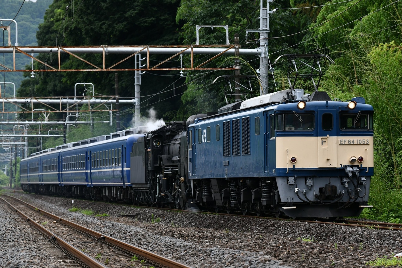 【JR東】EF64-1053+D51-498+12系5両で高崎への拡大写真