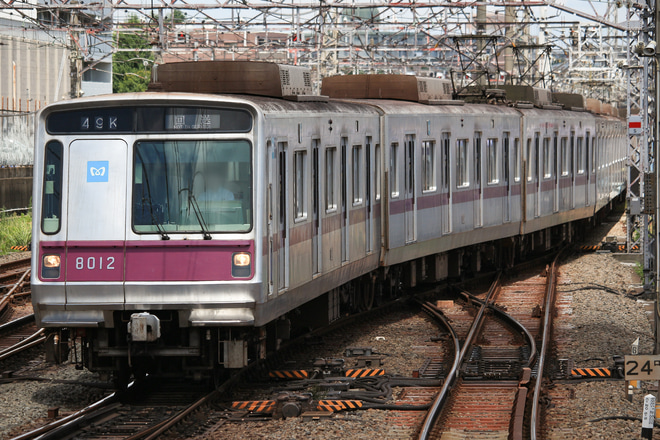 【メトロ】8000系8112F 廃車回送を鷺沼駅で撮影した写真