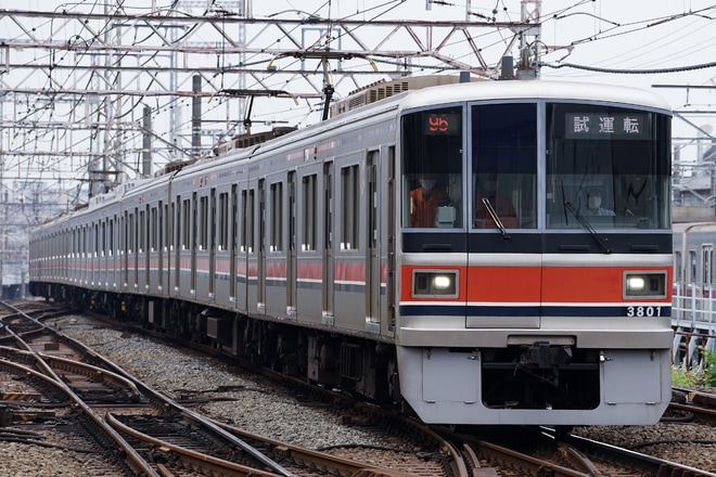 【東急】3000系3101F(8連)が田園都市線で日中試運転を鷺沼駅で撮影した写真