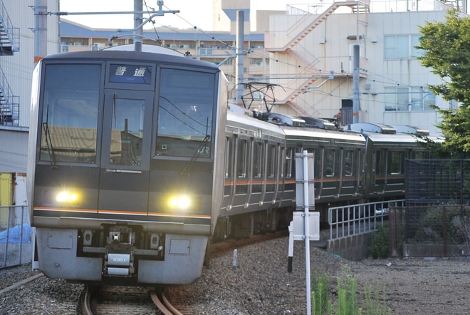【JR西】和田岬線を約3ヶ月ぶりに207系が代走を兵庫〜和田岬間で撮影した写真