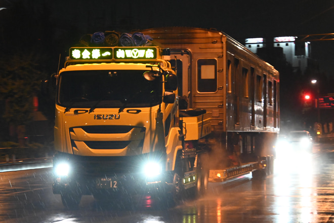 【都営】6300形6306編成廃車陸送を板橋区内で撮影した写真