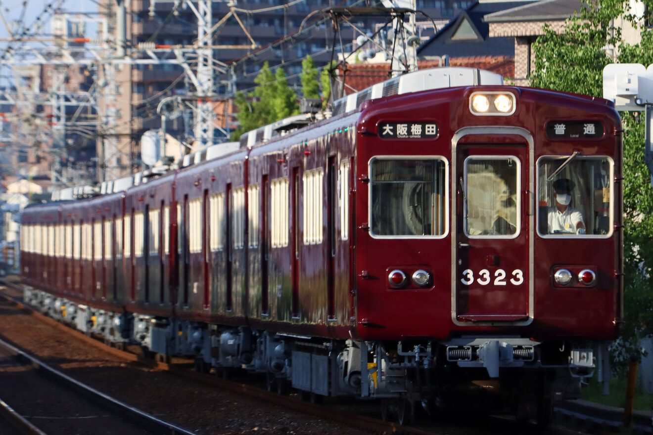 【阪急】8連で運用復帰した3300系3323Fが7連で運用にの拡大写真